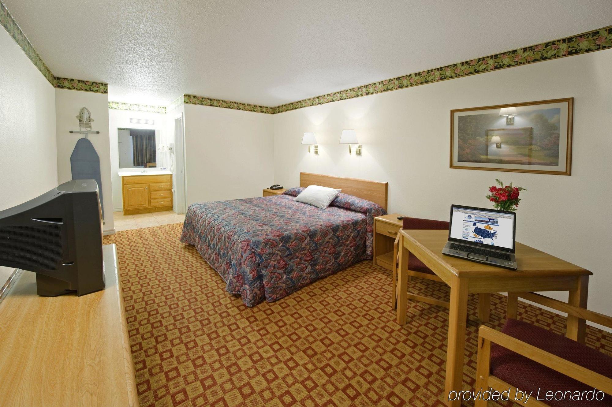Americas Best Value Inn Уэтерфорд Номер фото
